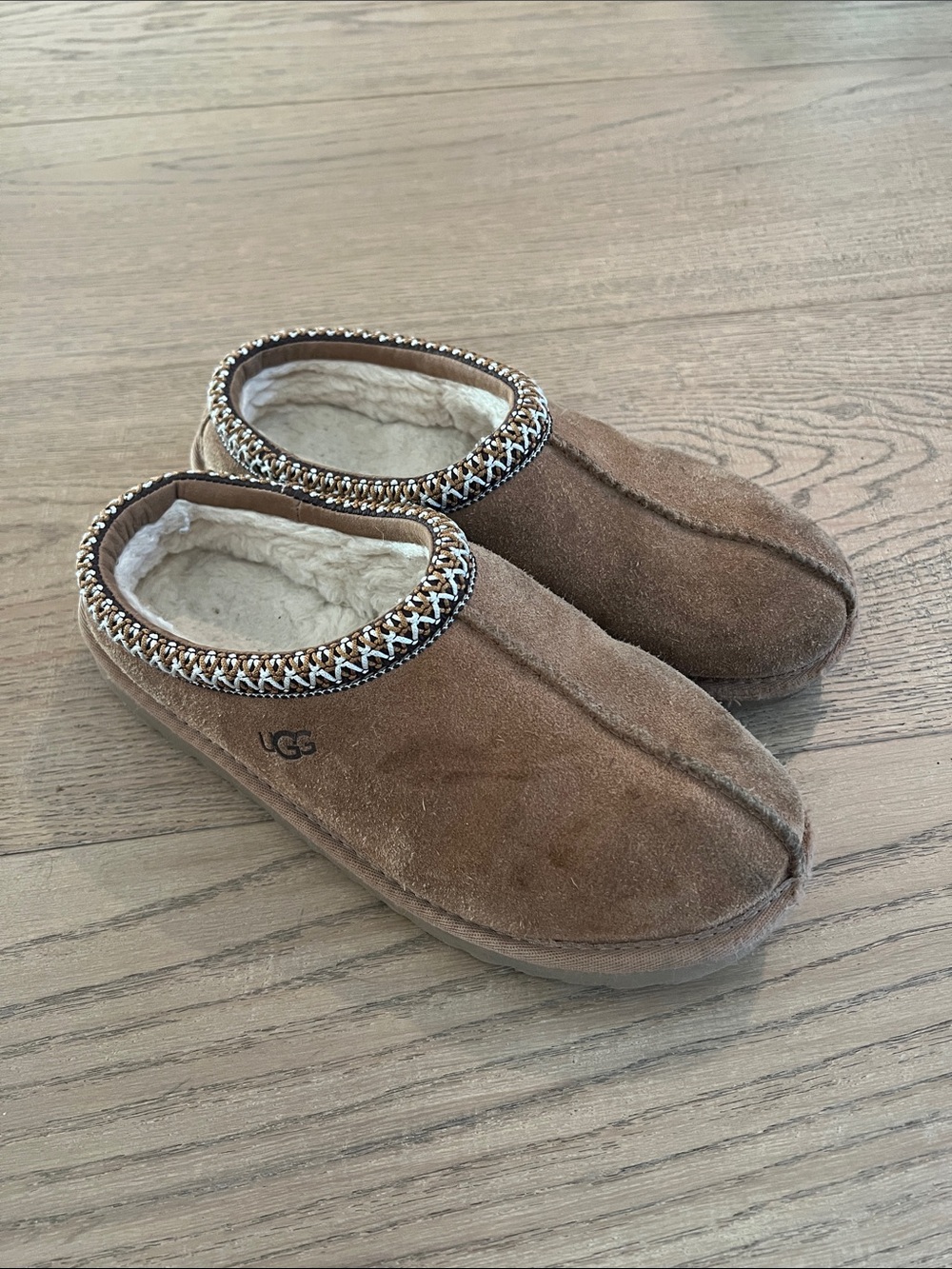 Ugg Tasman slides slippers